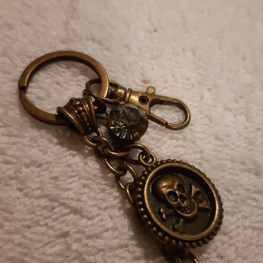 Skull keychain - Picture 4 of 5